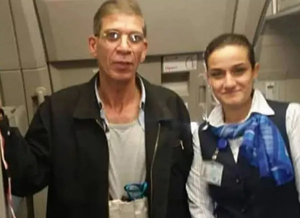 kennnndisini-rehin-alan-kisiyle-fotograf-cektirdi