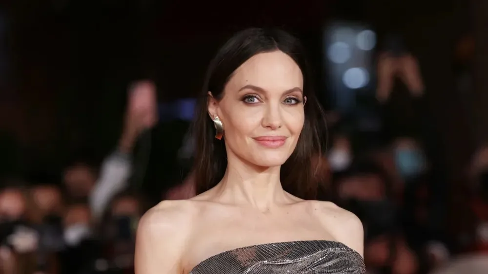 Angelina Jolie: Beni öldürmesi için kiralık katil tutmayı düşündüm - İz  Gazete - İzmir Haberleri - Son Dakika Haberler