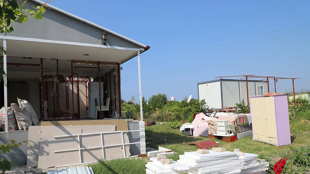 Izmirde Basladi Hobi Bahceleri Neden Yikiliyor5464554542