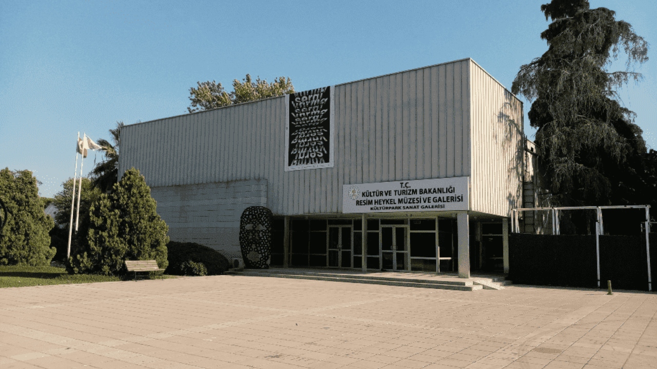 İzmir Resim Heykel Müzesi Kültürpark Sanat Galerisi Nerede, Nasıl Gidilir (2)