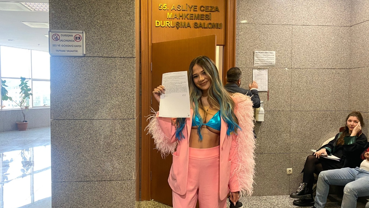 Merve Taşkın 'Müstehcenlik' Suçlamasıyla Gözaltına Alındı 400 Bin Liraya Sevgiler Günü Teklifi Sunm