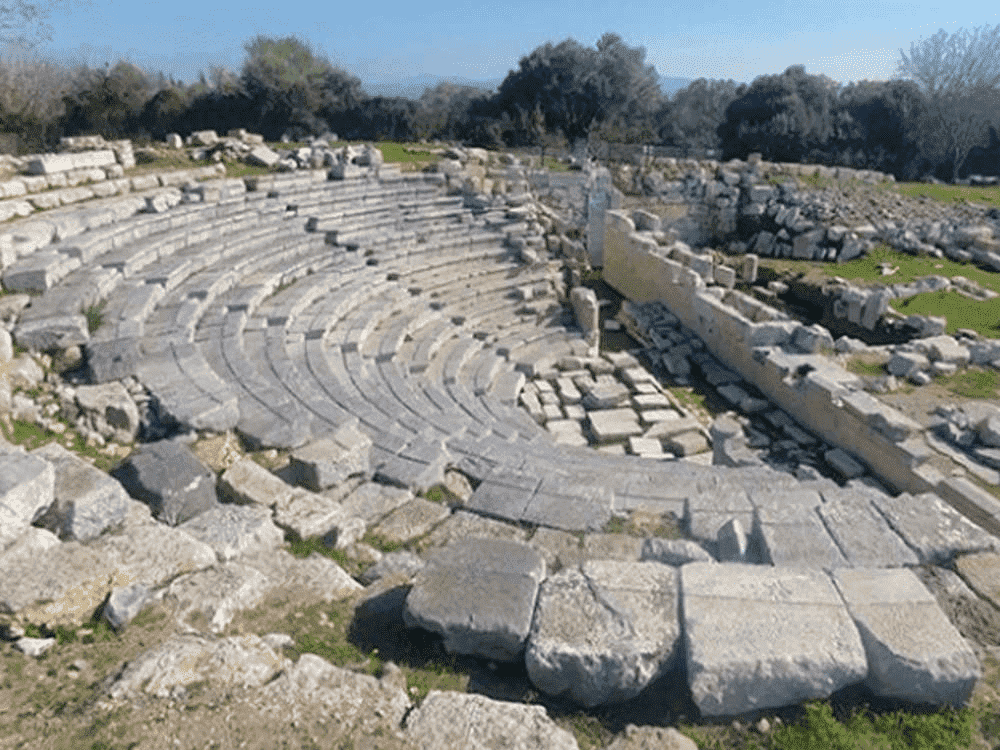 Izmirde Antik Kentte Zaman Yolculugu Teosun 2025 Giris Ucretleri-2