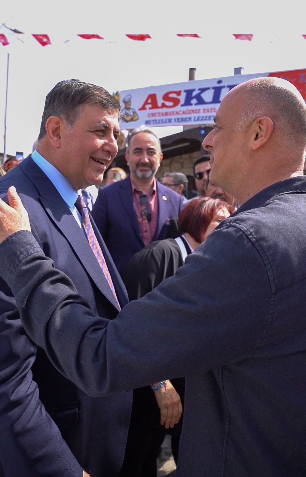 Umit Ozlaleden Tugaya Destek Sonuna Kadar Hakli
