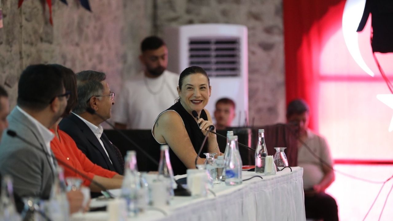 efes-selcuk-belediye-baskani-filiz-ceritoglu-sengel-redi-1