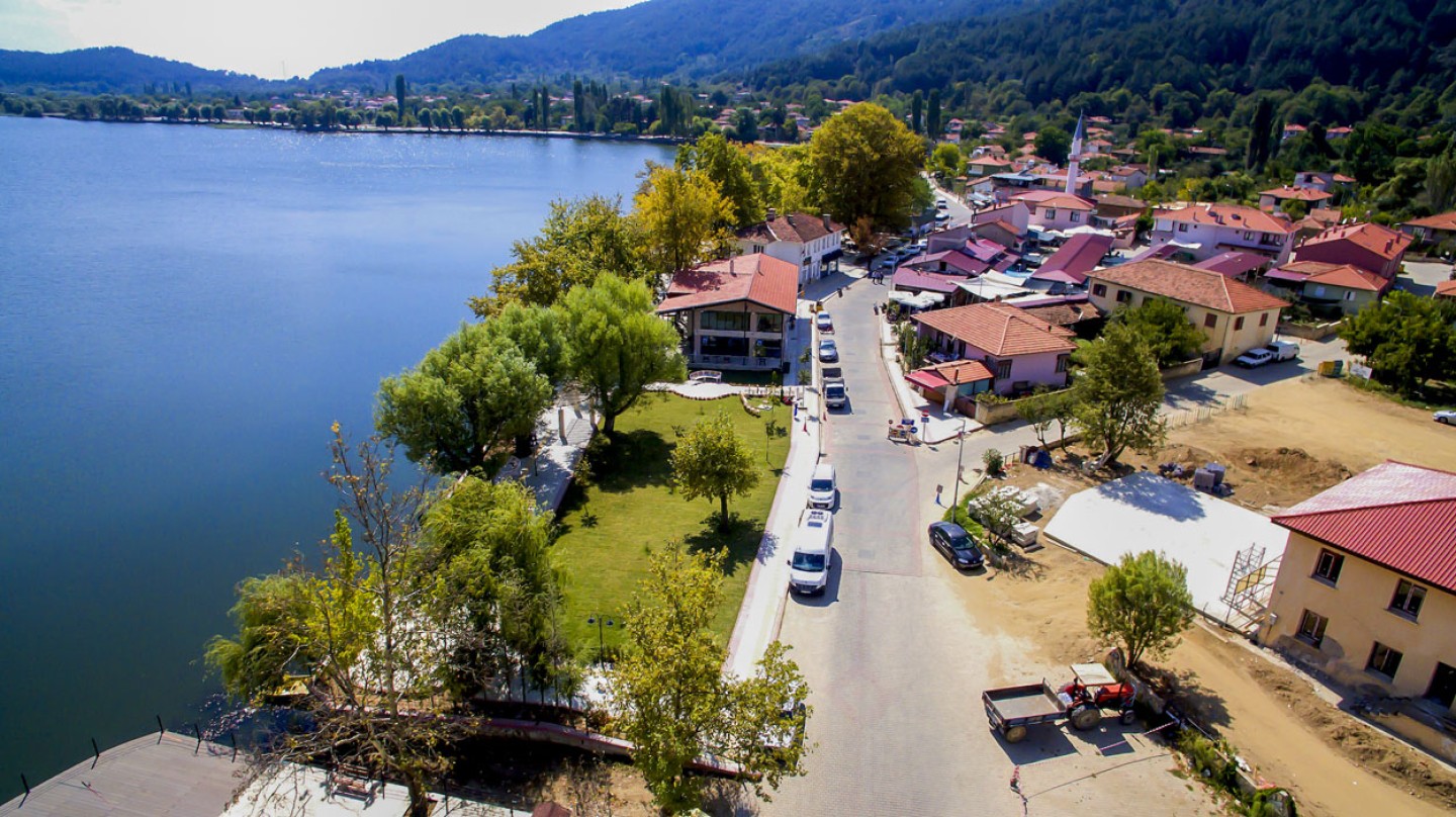 Gorenler Iskandinav Ulkesi Saniyor Iste Izmirde Kartpostallik Manzaralara Sahip O Sirin Koy