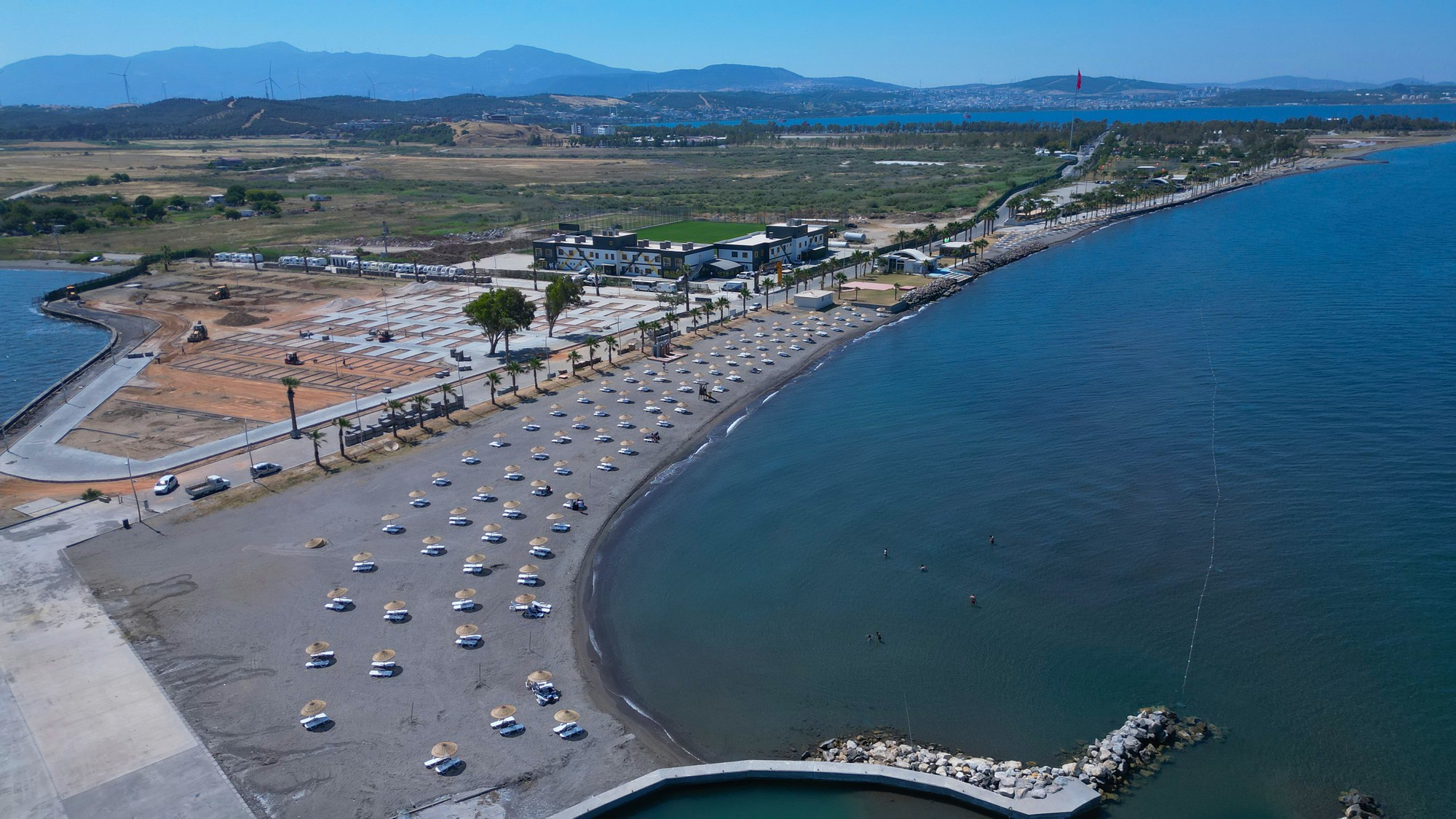 İzmir’de Mavi Bayrak Güvencesiyle Plaj 2025 Yaz Sezonunu Açtı  (5)