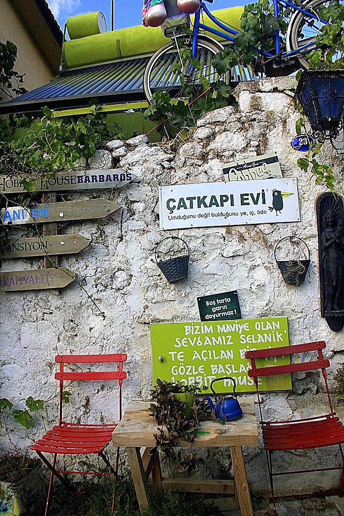 İzmir’in Urla Ilçesine Bağlı, Yalnızca 448 Nüfuslu Barbaros Köyü, Sessizliği, Doğallığı Ve Geleneksel Yaşamı Koruyan Ruhu Ile Ege’nin Turizm Harikası Köylerinden Biri Olmaya Aday. (2)