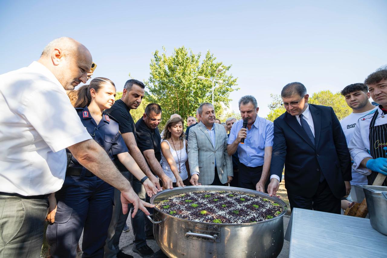 Karşıyaka’da aşure etkinliği: Birlik ve beraberlik