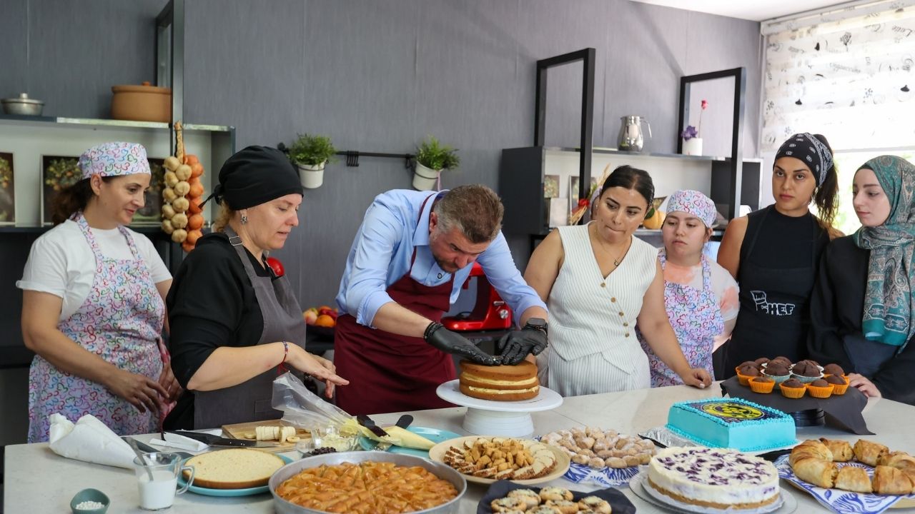 buca-belediyesi-gorkem-duman-pasta-5