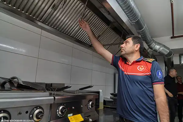 İzmir’de yangın önlemi: Otellerde eksikliklere kapatma