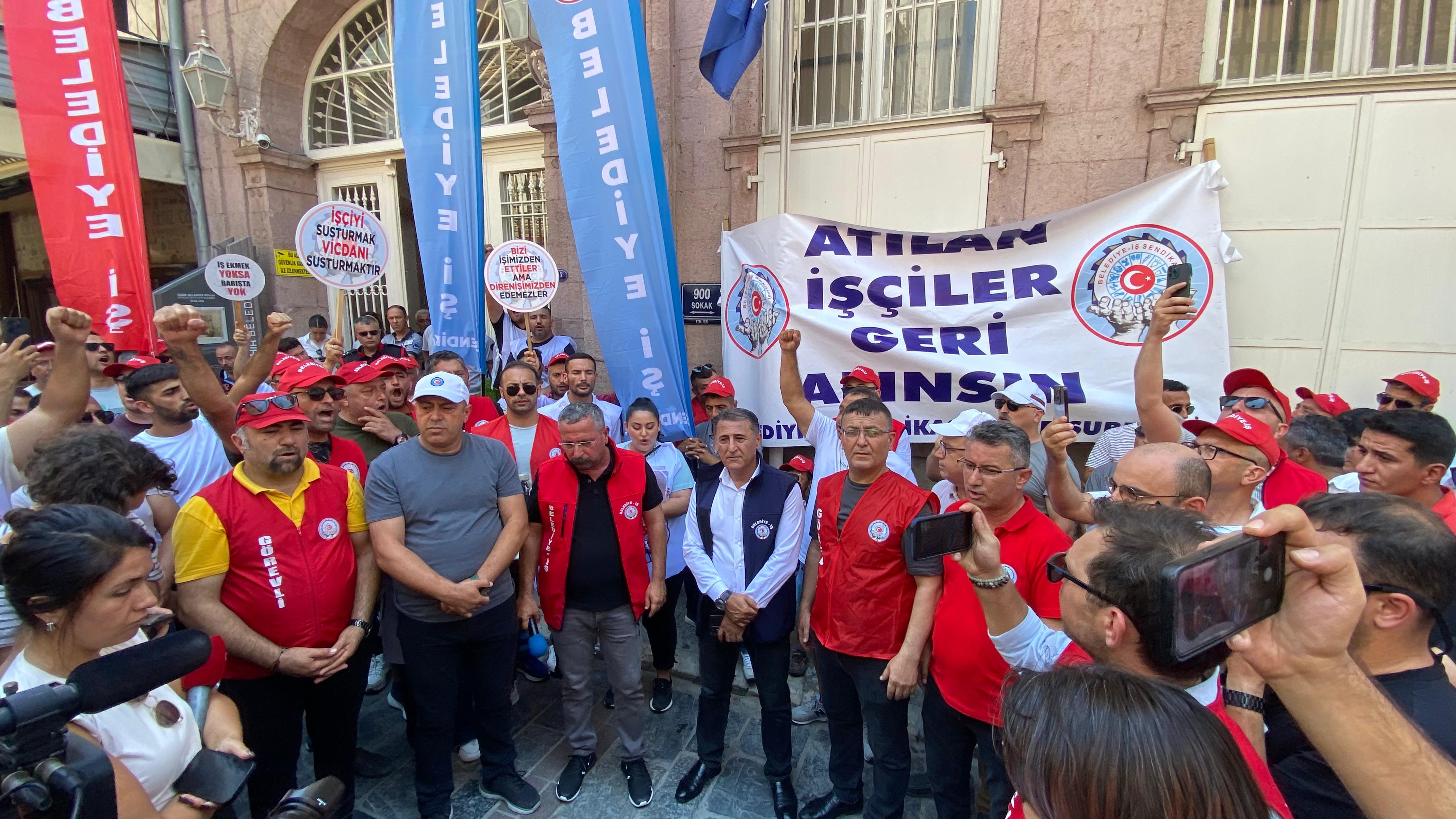 Izmirde Isciler Meydana Indi Tugaya Tepki (2)