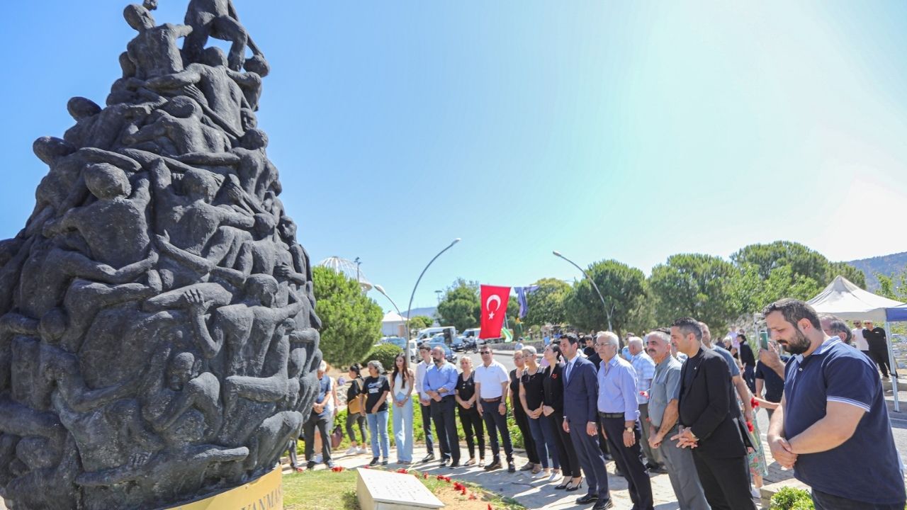 madimak-bayraklida-anildi-5