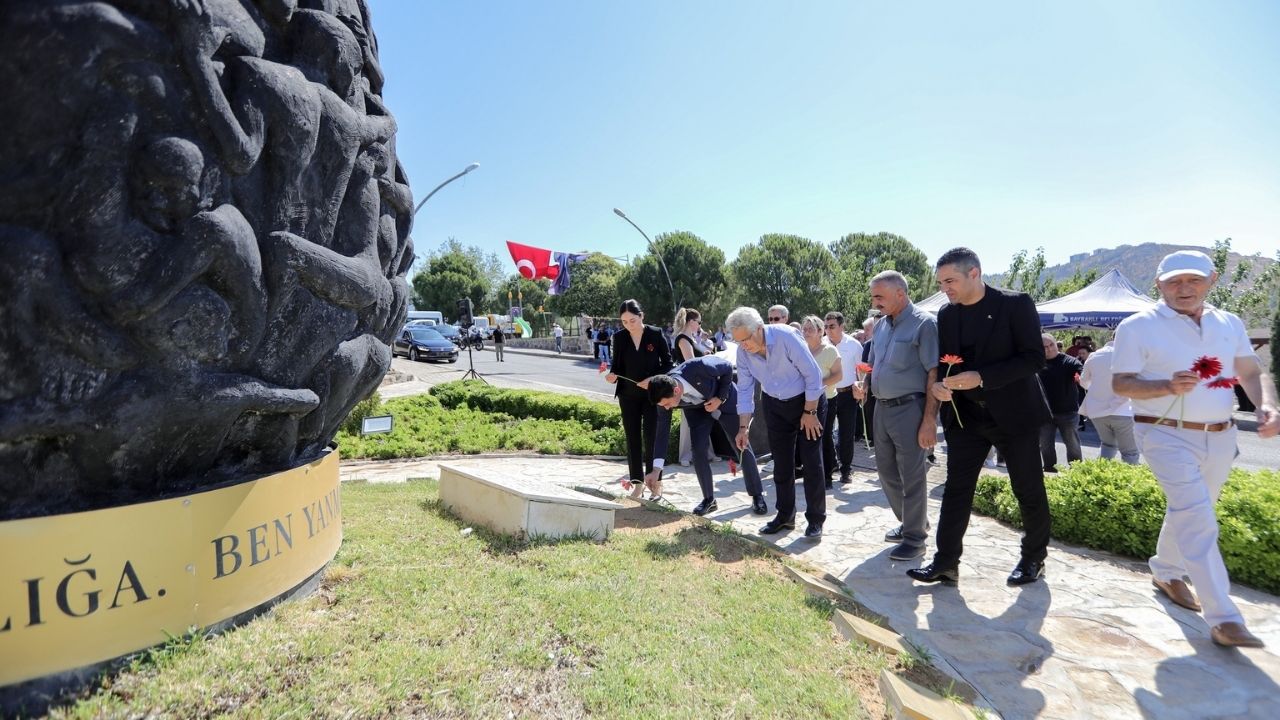 madimak-bayraklida-anildi-6