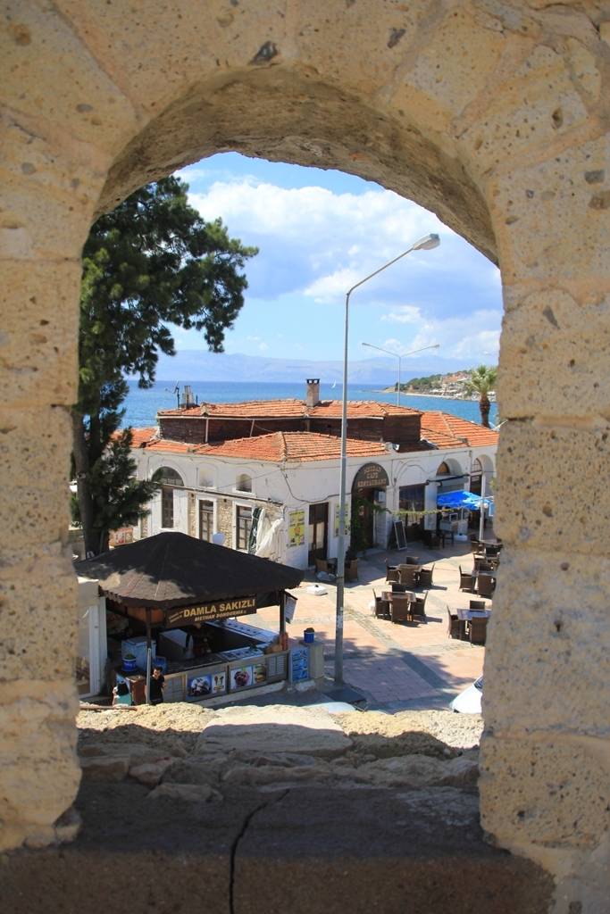 cesme-kalesinde-tarih-ve-deniz-bulusuyor-turkiyenin-ikinci-sualti-muzesi
