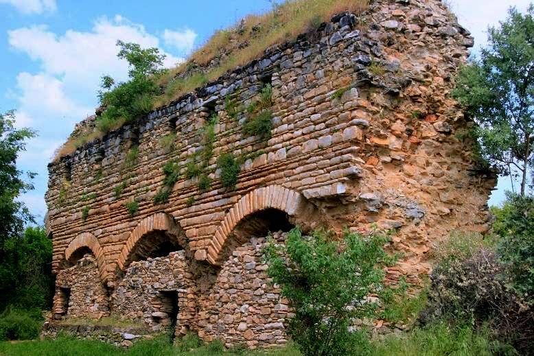 izmirin-sakli-roma-ve-bizans-hazinesi-gun-yuzune-cikiyor-korunan-nadir-yapilar-arasinda