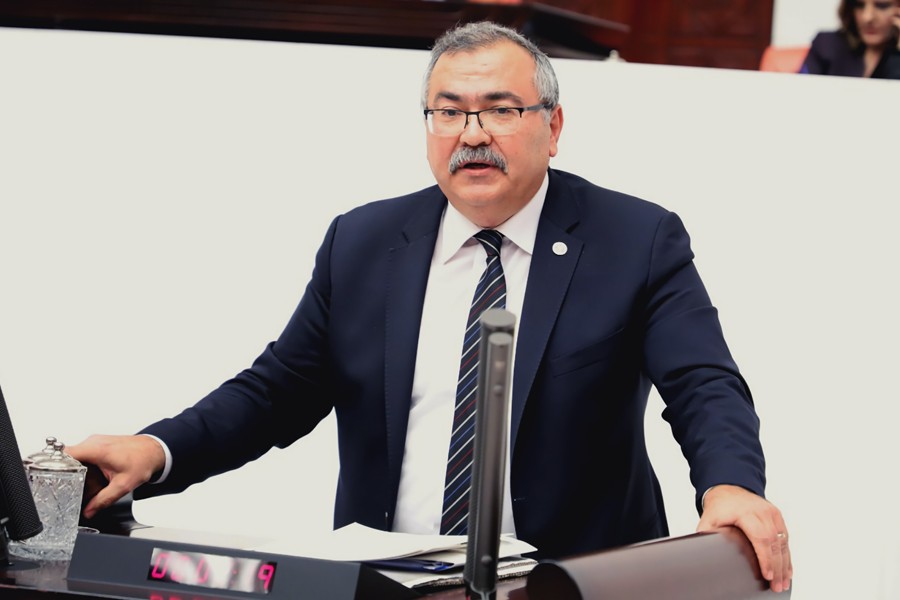 Chpli Isimden Ozlem Cerciogluna Tepki Kadinlarin Yuzune Nasil Bakacaksin