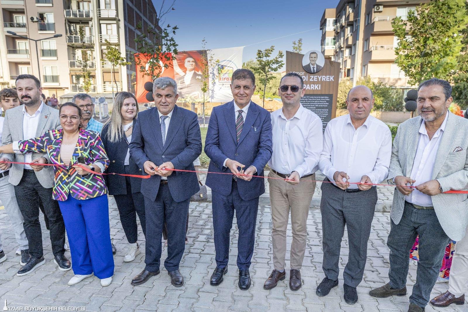izmirde-ferdi-zeyreke-vefa-ismi-parka-verildi-1