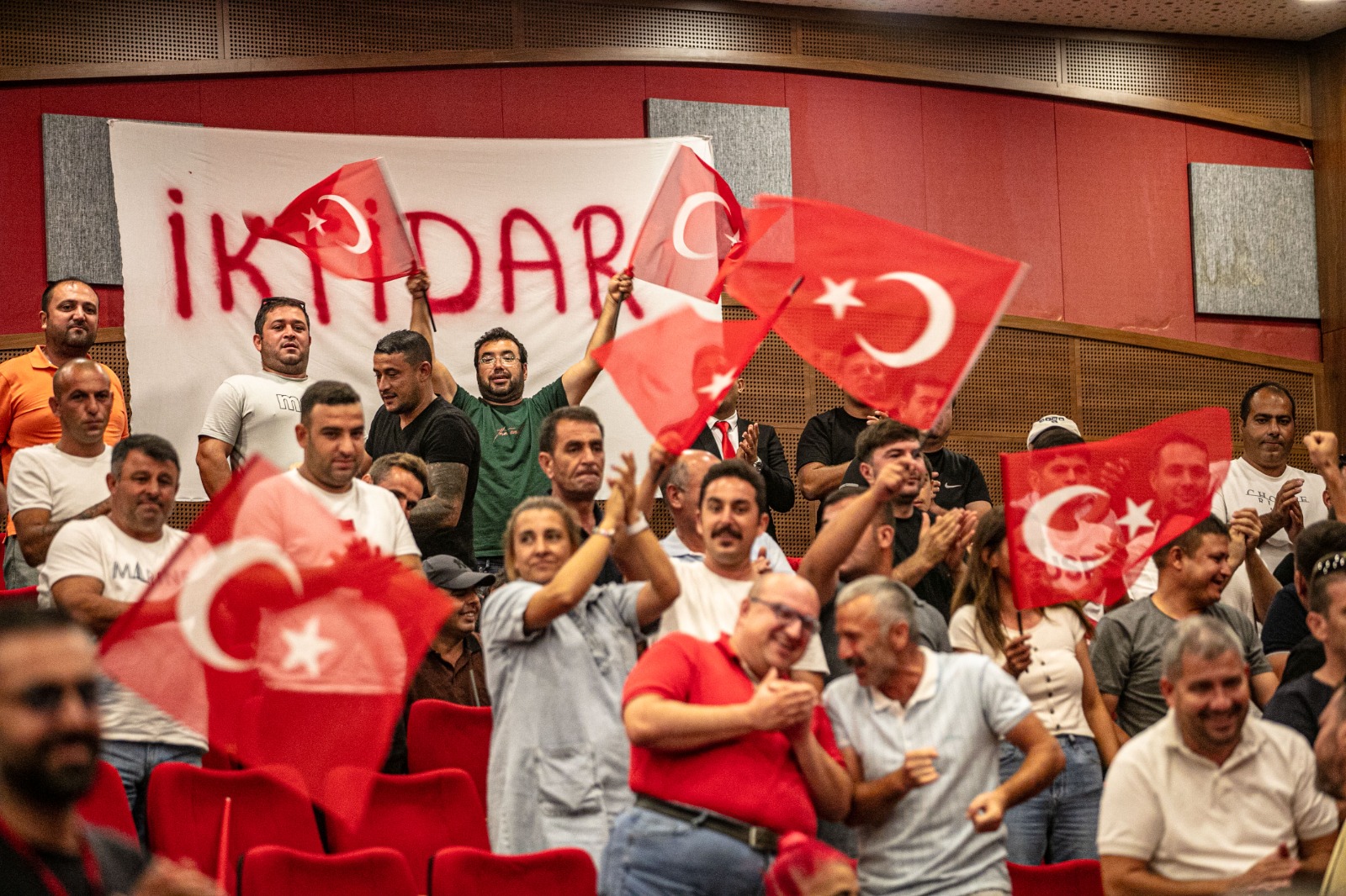 chp-guzelbahcede-seyrek-guven-tazeledi