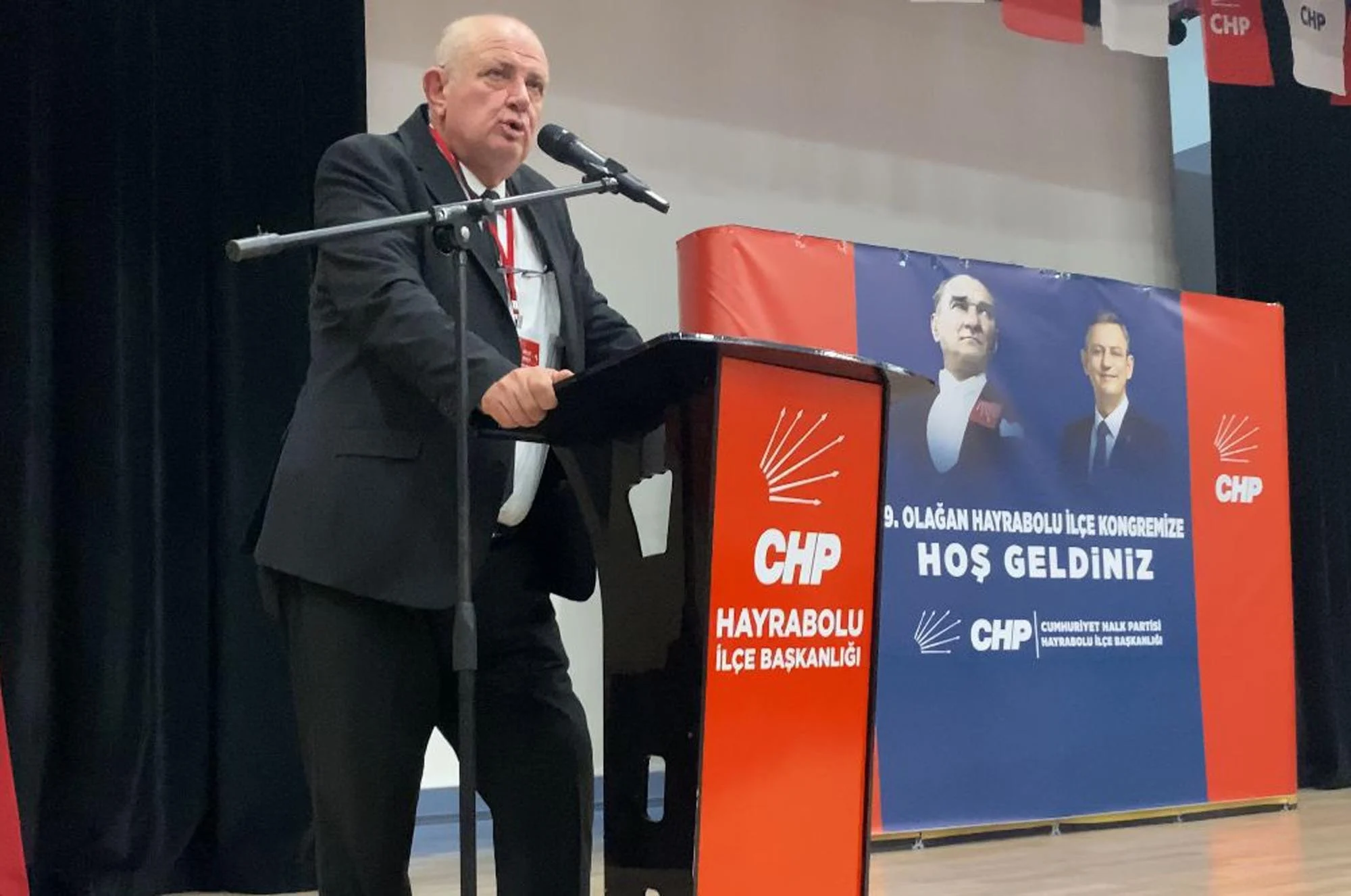 bir-chpli-belediye-baskani-daha-istifa-etti