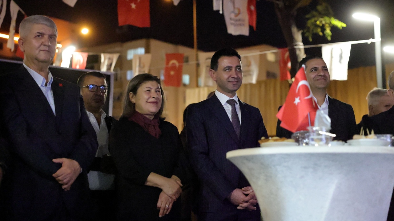 bayrakli-cumhuriyetin-102-yilini-coskuyla-kutladi