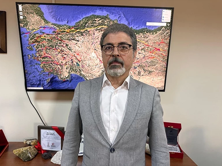 prof-dr-sozbilir-izmirdeki-3-fayi-isaret-etti-deprem-uretme-zamani-geldi