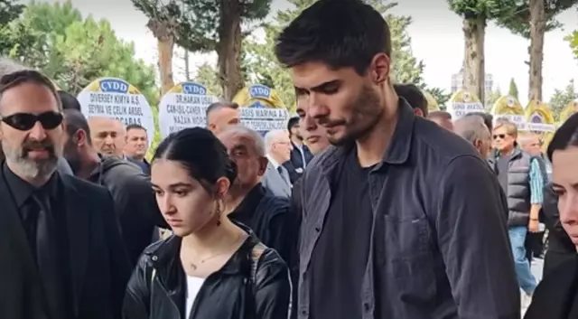 Baris Murat Yagci Annesini Son Yolculuguna46 M