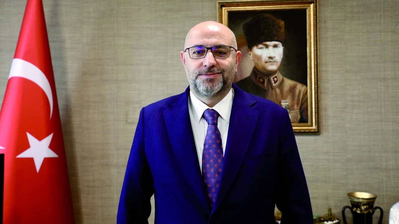 bugra-gokce-cezaevinde-icini-doktu-en-caresiz-kalip-agladigim-an
