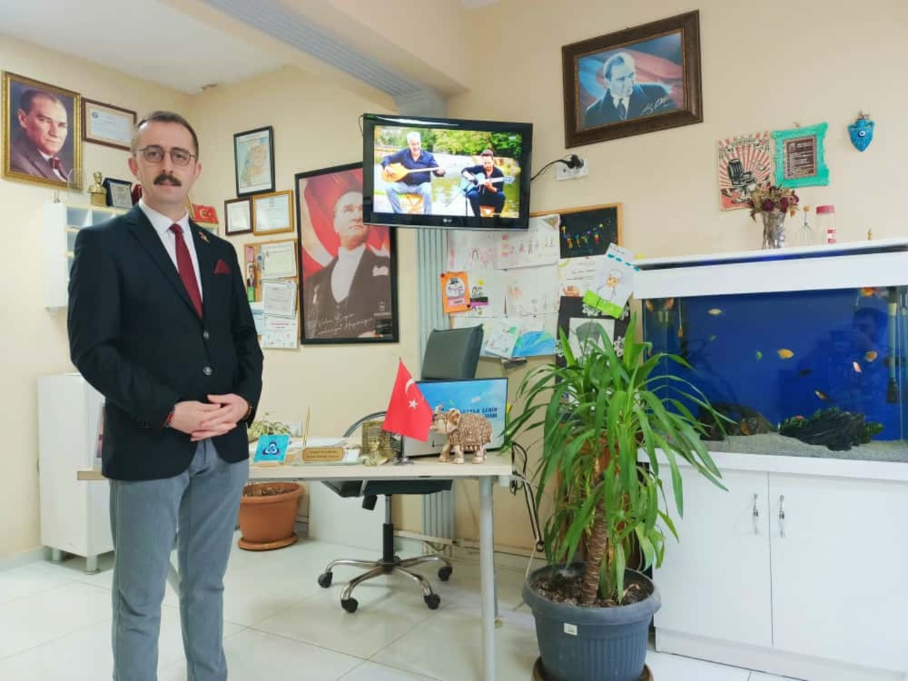 izmirde-otopark-krizi-buyuyor-buyuksehirin-alternatifi-esnafta-karsilik-bulmadi-sikinti-daha-da-buyuyecek