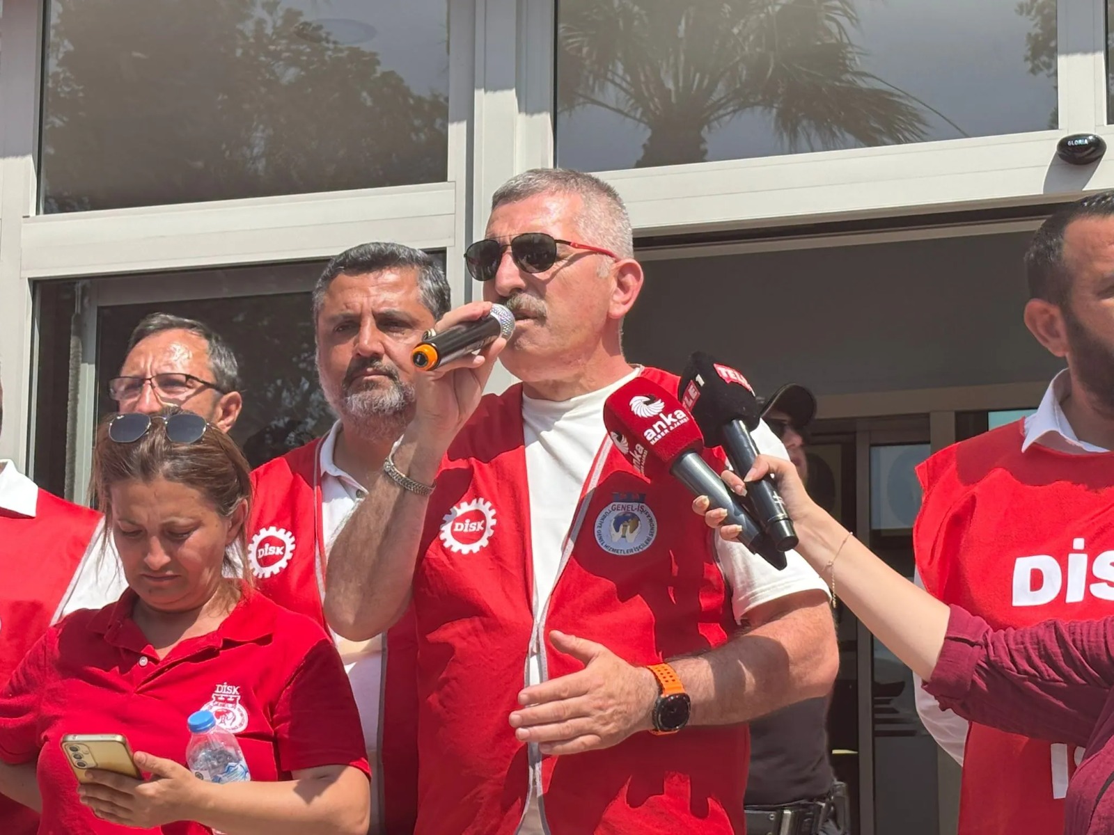 Izelman Iscisinden Promosyon Isyani Bizimle Dalga Gectiler (2)
