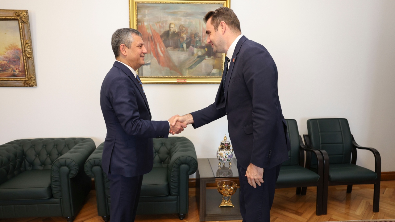 CHP İzmir'den Özel'e ziyaret: En büyük desteği İzmir verecek