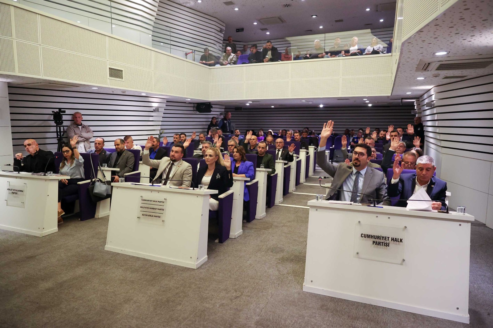 Buca’da AKP’liler rağmen kentsel dönüşüm kararı: Mahalle sakinleri tepki gösterdi