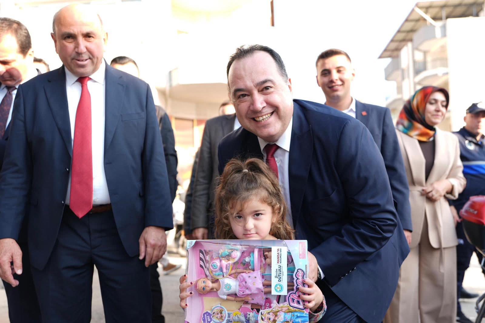 Başkan Dutlulu Sarıgöl’de Gençler, Esnaf Ve Kadın Kooperatifleriyle Bir Araya Geldi (1)