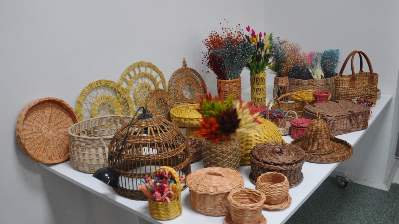 Bayındır'da Kurslara Katılan Kadınlar Meslek Öğreniyor133