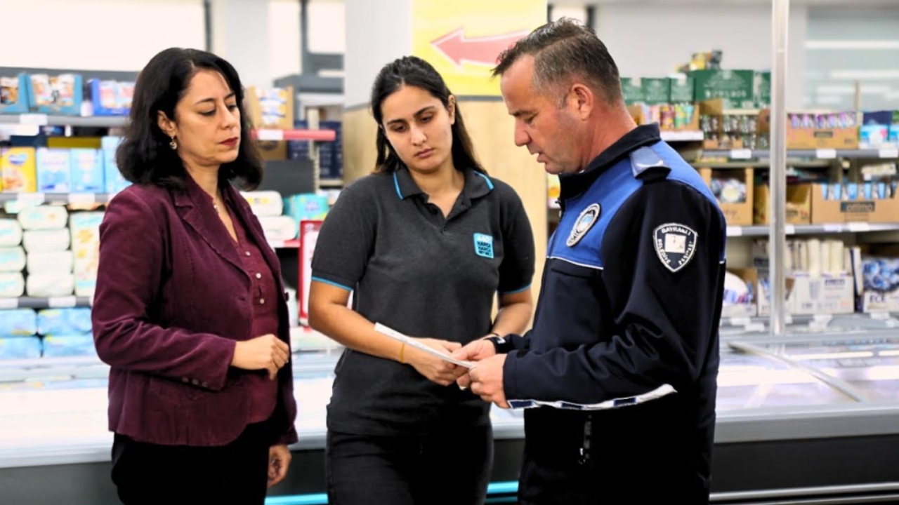 Bayraklı’da Denetimler Arttı Marketlere Sıkı Denetim (1)