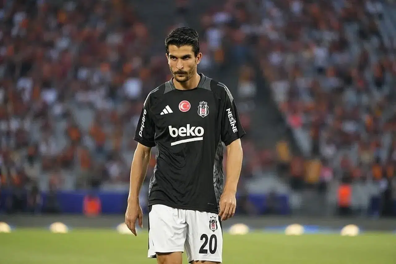 Beşiktaş'tan Ersin Destanoğlu Ve Necip Uysal Için Açıklama Süreci Takipteyiz-1