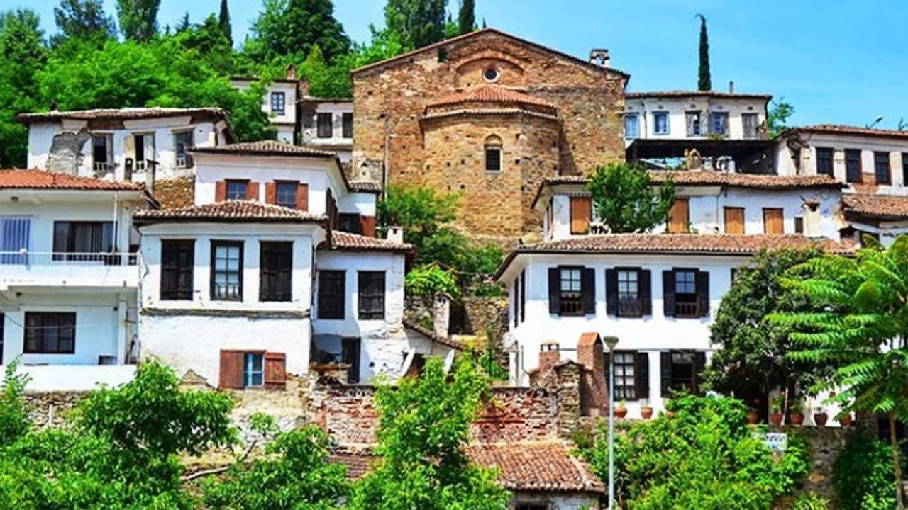 UNESCO listesi’nde İzmir: Antik kent, kale, liman...