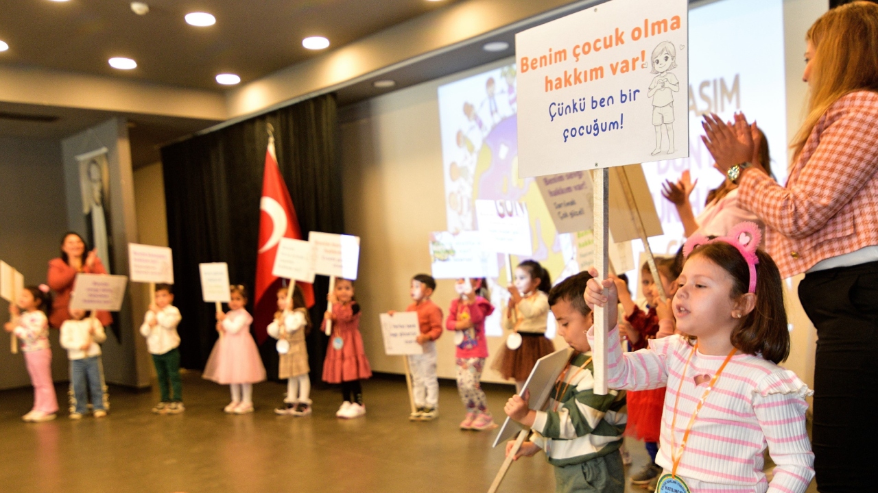 Bornova Belediyesi’nden Çocuk Hakları Için Atölyeler, Yürüyüş Ve Paneller (1)