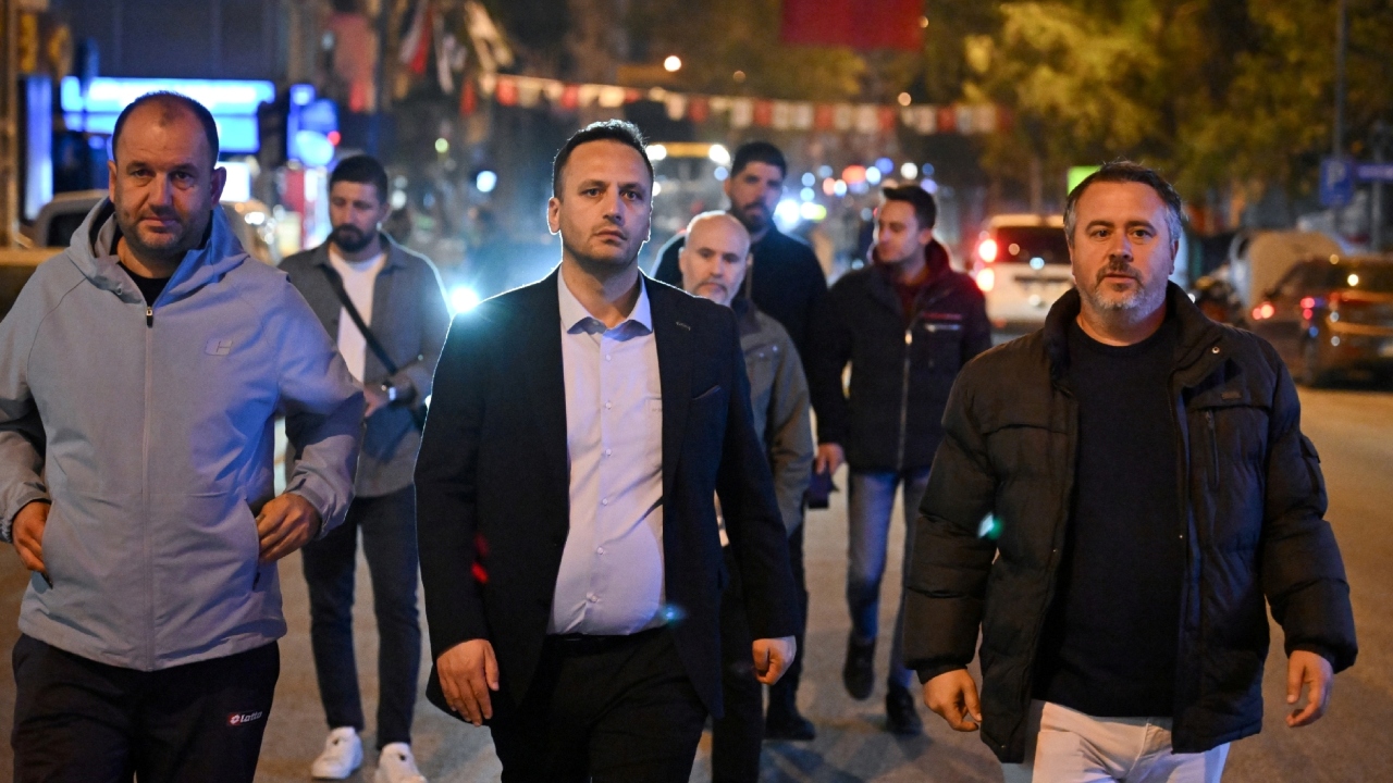 Bornova Modernleşiyor Başkan Eşki’den Gece Mesaisi