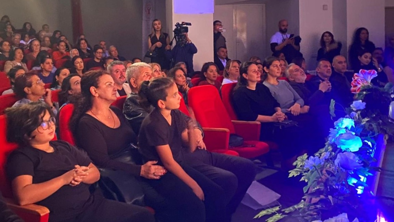 Bornova’da Kadın Ve Çocuk Cinayetlerine Sahneden Isyan