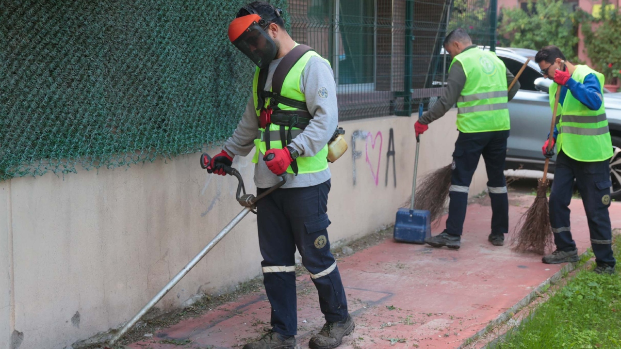 Buca Temizlik Seferberliği Sokaklar Köşe Bucak Temizlik