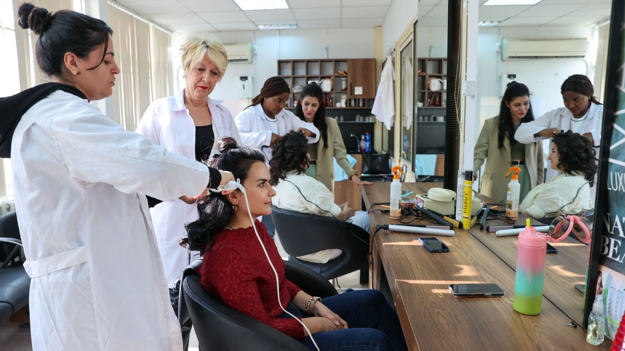 Buca’da Kadın Istihdamına Katkı Kuaförlük Kursları Başladı Buca Belediyesi, Kadın Istihdamını Güçle (1)-1