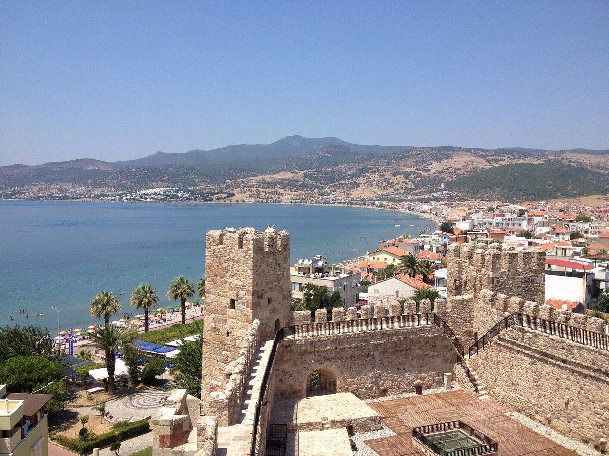 İzmir’in İtalya’sı Görenleri büyülüyor