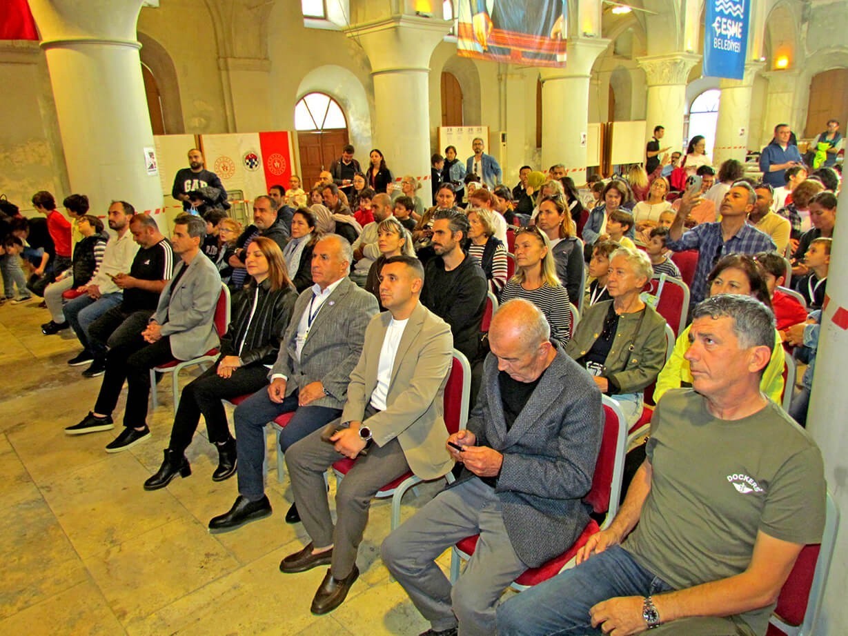 Çeşme’de Cumhuriyetin Değerleri Satrançta Hayat Bulduü (1)