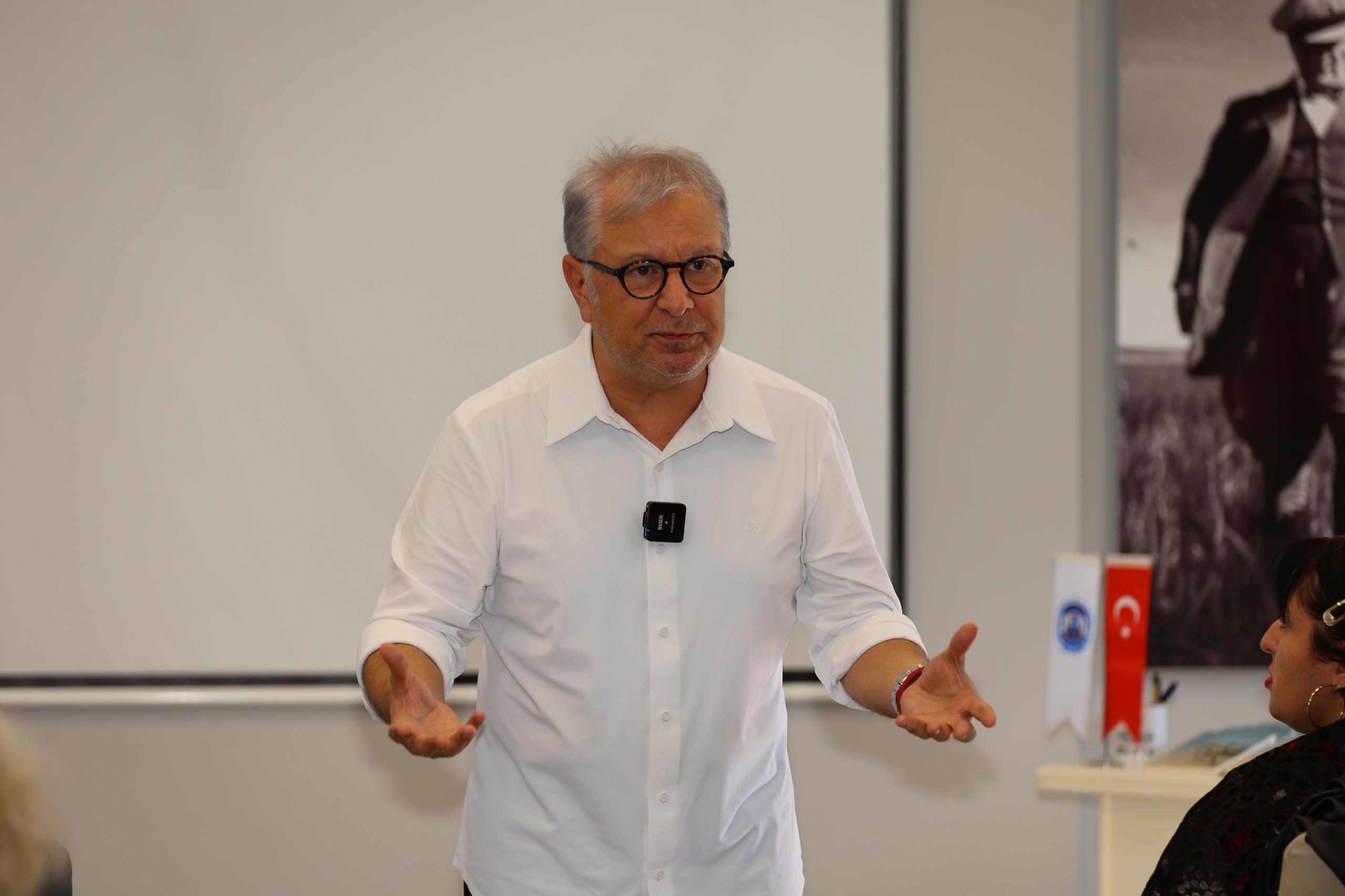 Efes Tarlası Yaşam Köyü’ndeki Üretici Pazarı Renkli Etkinliklerle Devam Ediyor (5)