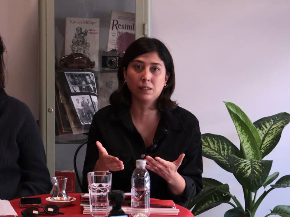 İzmir'de Çöp Krizi Sürüyor İnsanlar Nefes Bile Alamıyor (3)