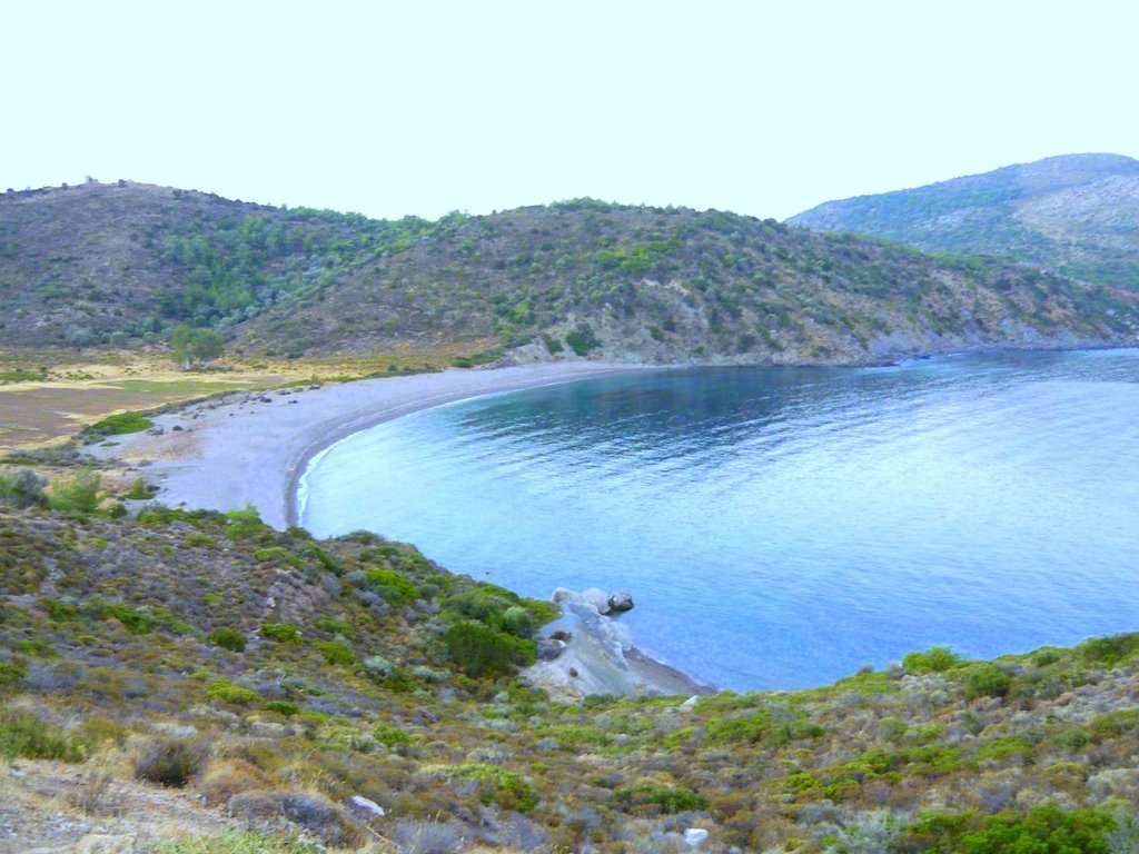 İzmir’in Doğayla Iç Içe, Bozulmamış Bir Köyü Denize Sıfır Olmasına Rağmen Sadece Yüzlerce Kişi Yaşıyor (3)-1
