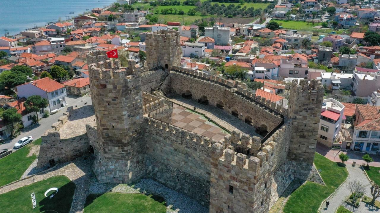 İzmir’in İtalya’sı Görenleri Büyülüyor