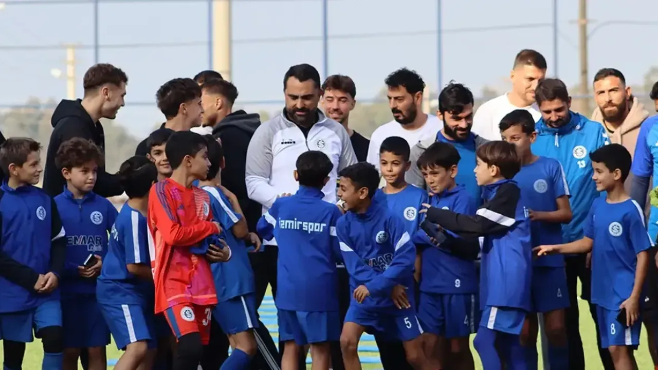 İzmirspor’da istifa şoku: Yönetimin tutumu prensiplerimle örtüşmüyor!