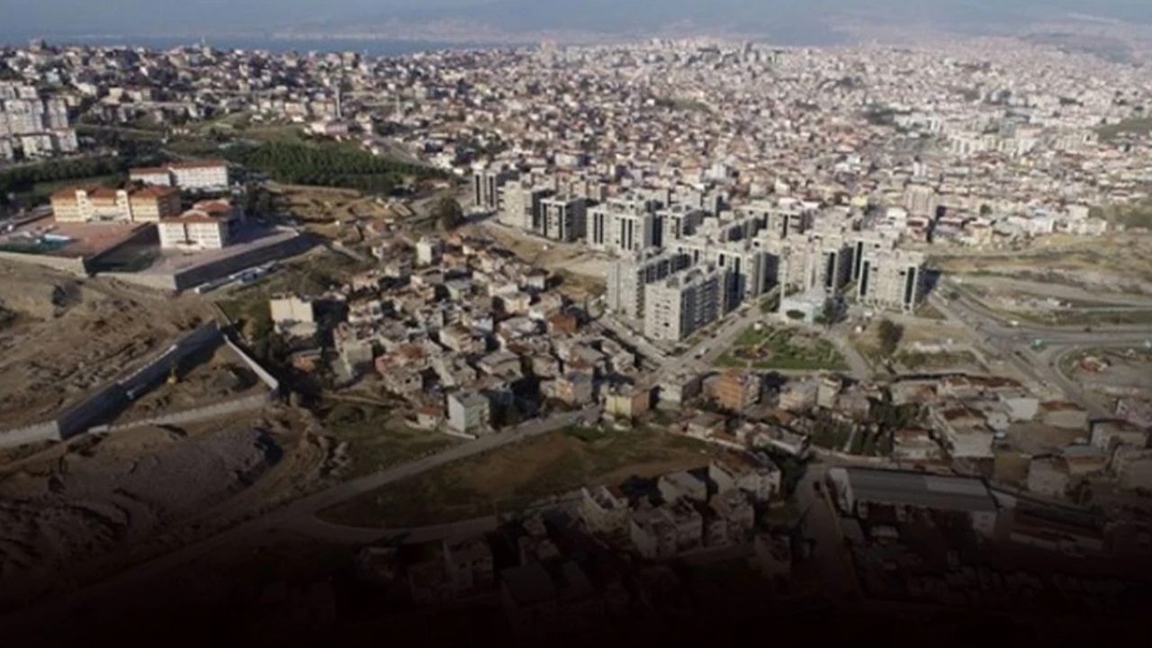 Karabağlar Esentepe’de rezerv alan ilan edilmişti! İnsanlar evlerinin yıkıldığıyla kaldı: Kalan evler de yıkılacak!