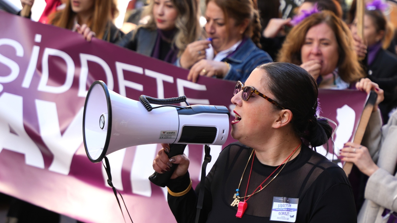 Kemalpaşa, Kadına Şiddete Karşı Ses Yükseltti (1)